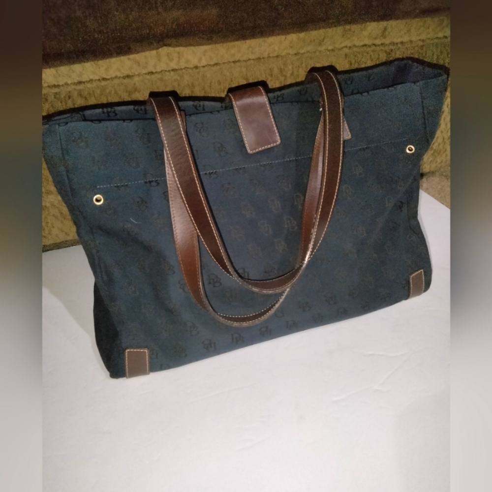 Dooney & Bourke (Size L) Navy Blue Bodice & Brown Leather Strap Signature Tote